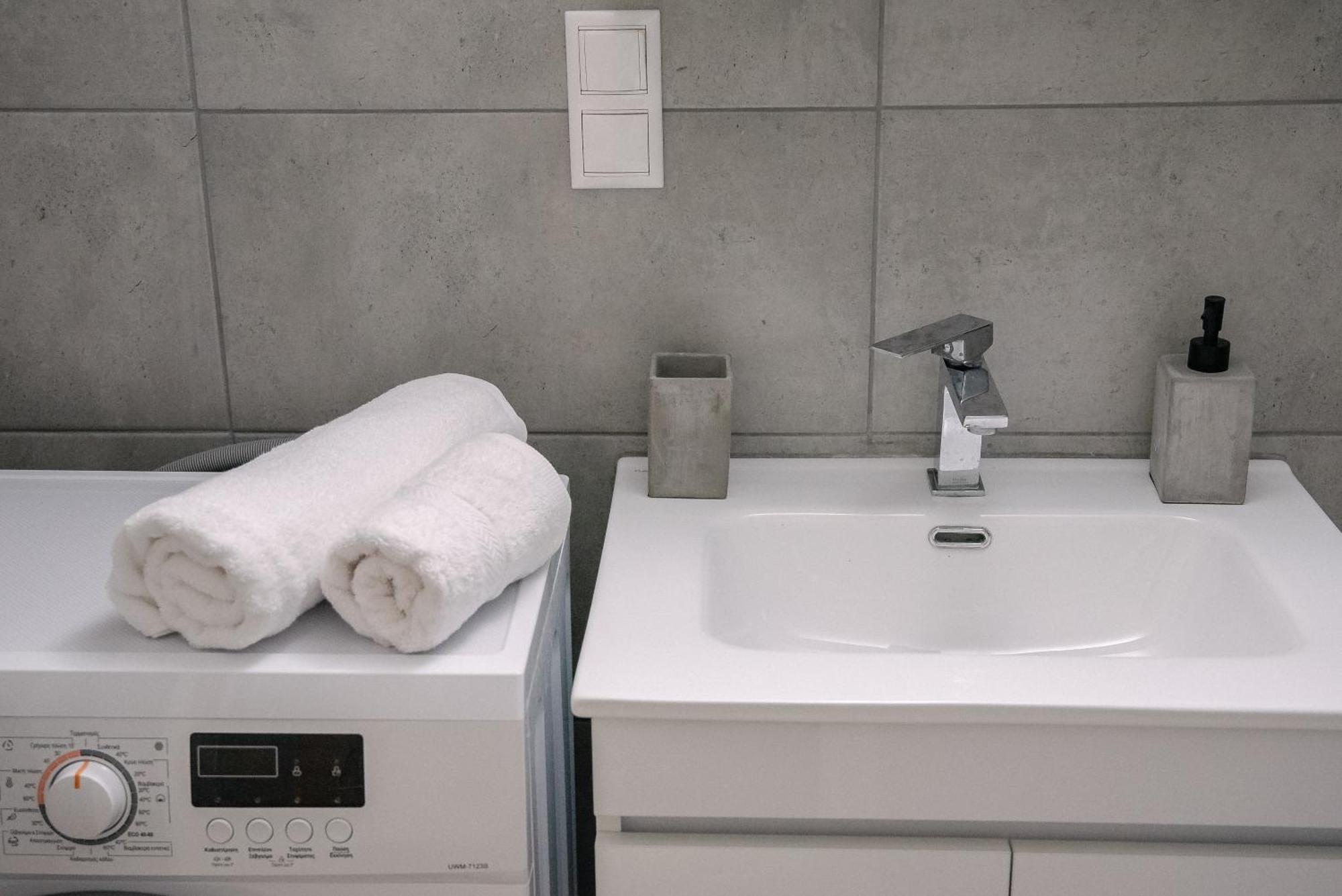3Cs Athens Ampelokipoi Comfy Flat Ft Patio Airport Direct Day N Night Apartment ภายนอก รูปภาพ